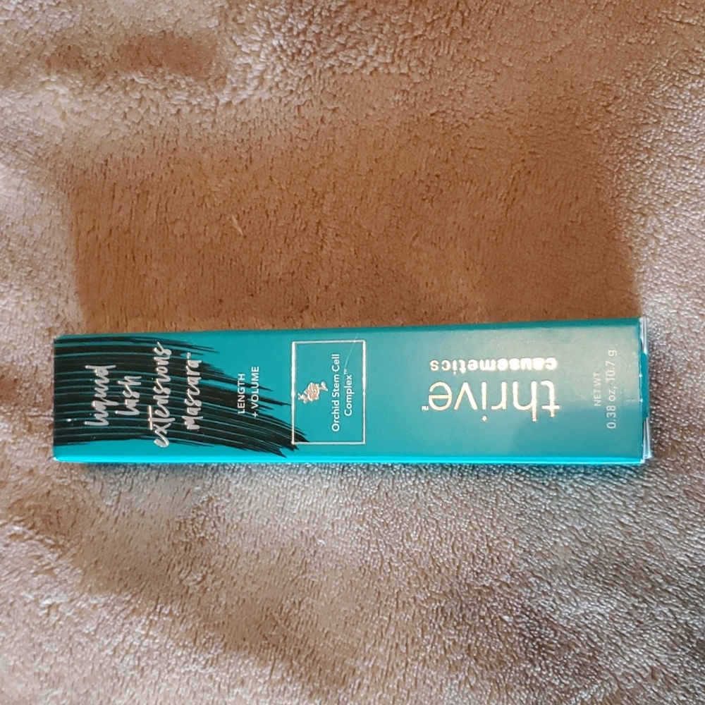 Thrive liquid lash extensions mascara